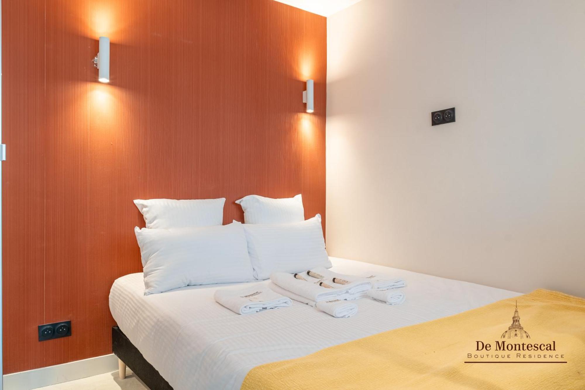 De Montescal - Hot Tub And Ac Cosy Apartment A Prime Location 40M2 Paris Exterior photo