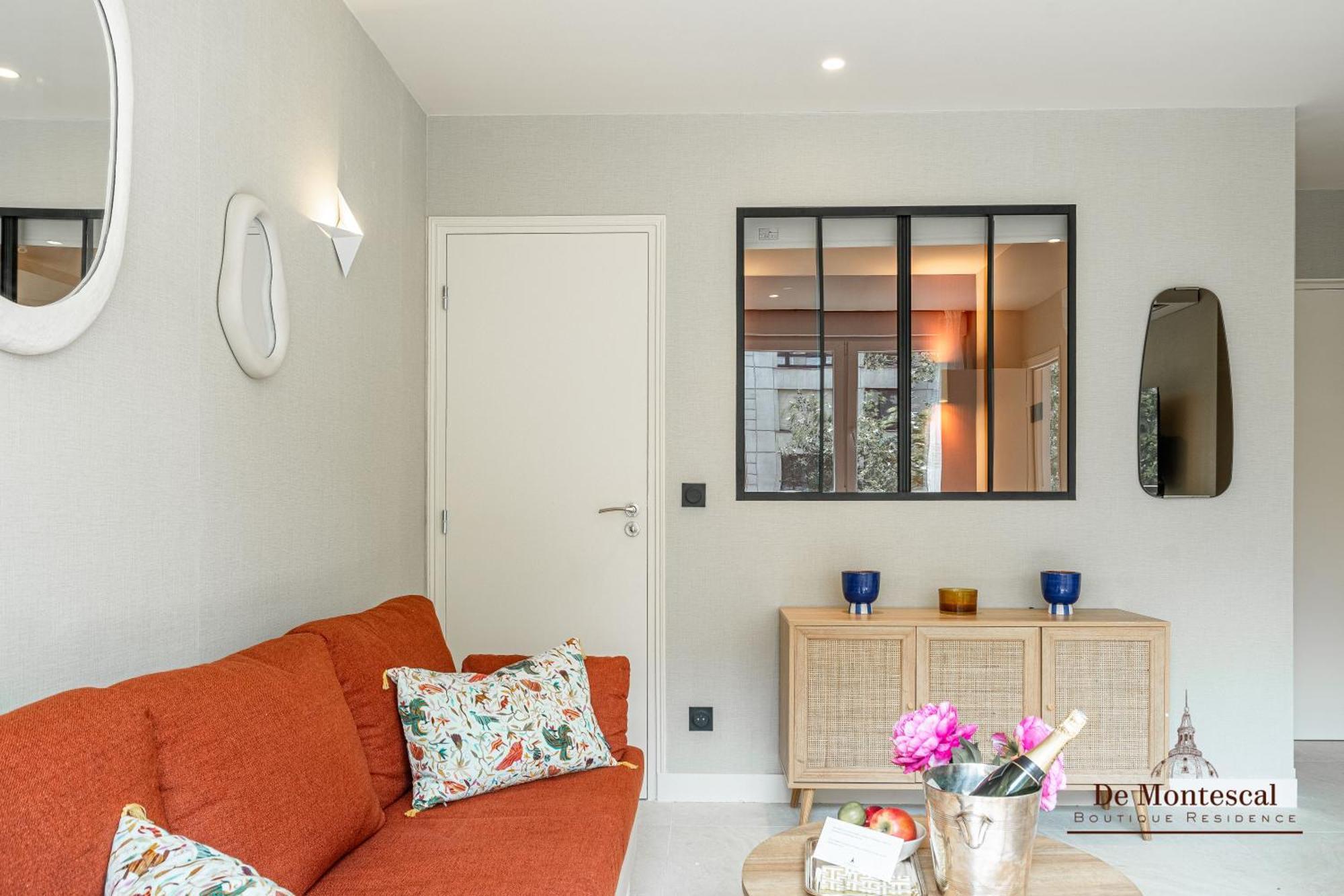 De Montescal - Hot Tub And Ac Cosy Apartment A Prime Location 40M2 Paris Exterior photo