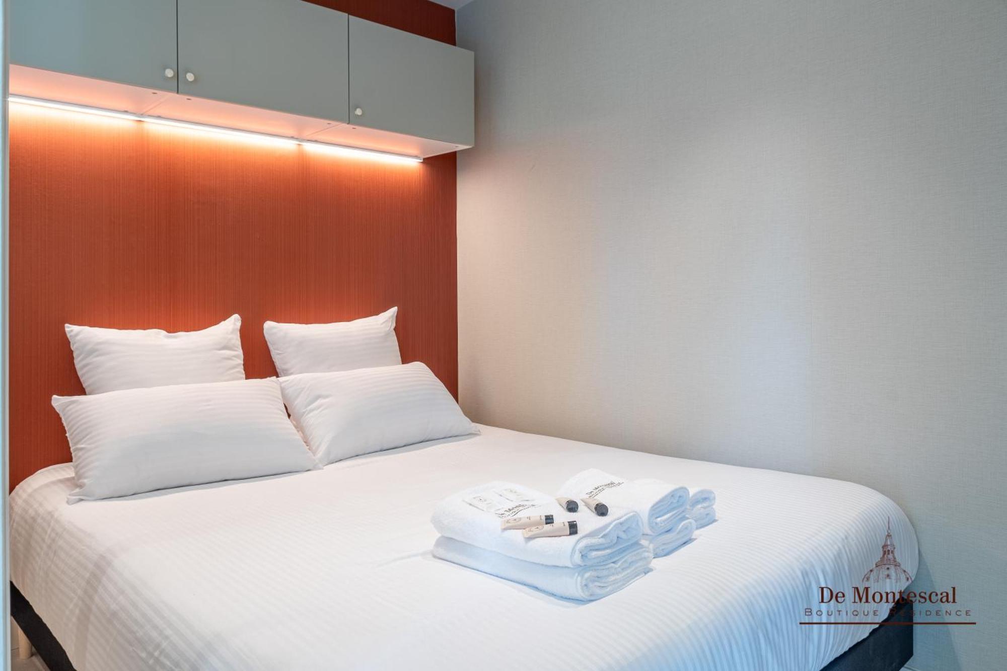 De Montescal - Hot Tub And Ac Cosy Apartment A Prime Location 40M2 Paris Exterior photo