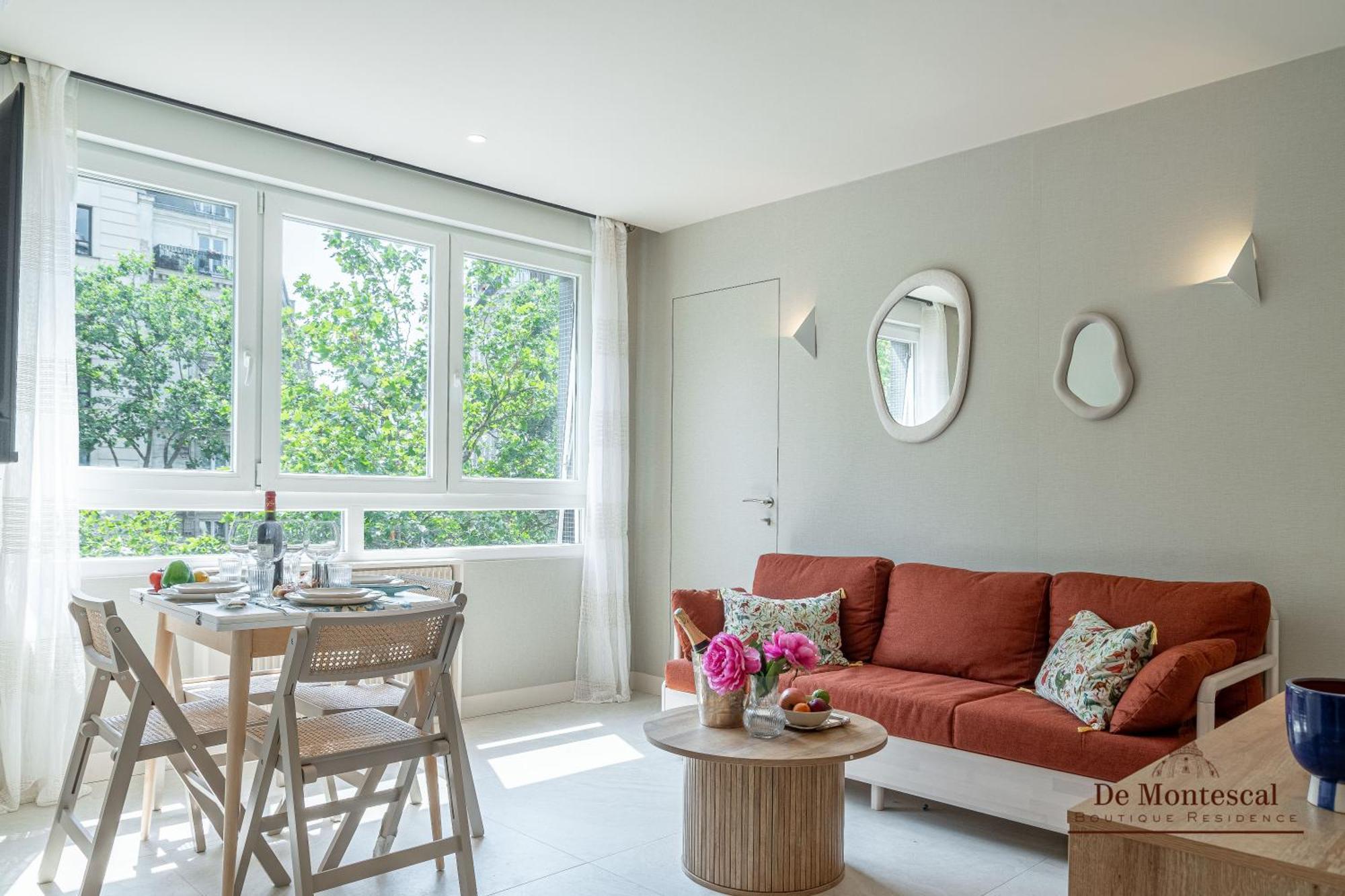 De Montescal - Hot Tub And Ac Cosy Apartment A Prime Location 40M2 Paris Exterior photo