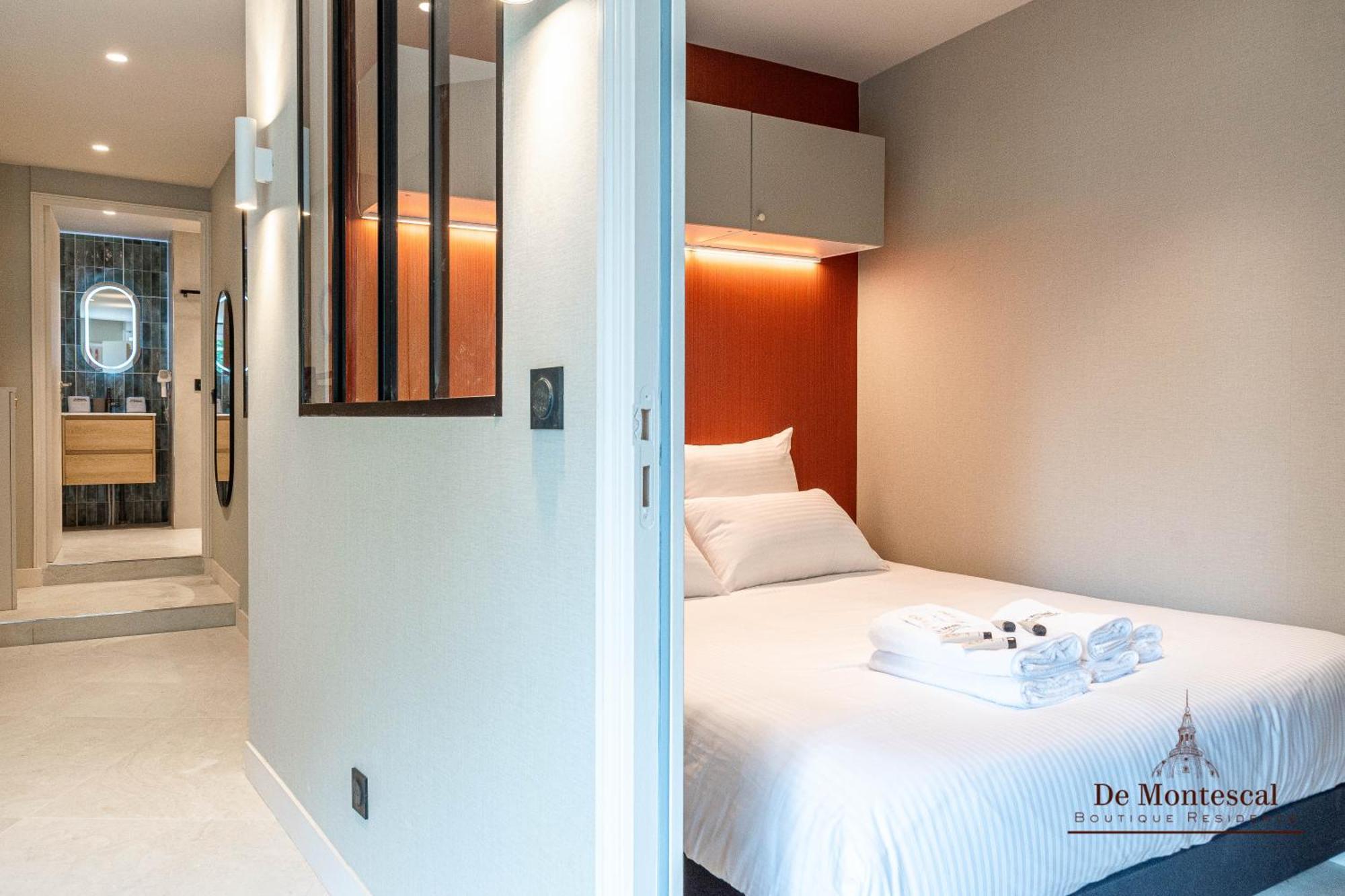 De Montescal - Hot Tub And Ac Cosy Apartment A Prime Location 40M2 Paris Exterior photo
