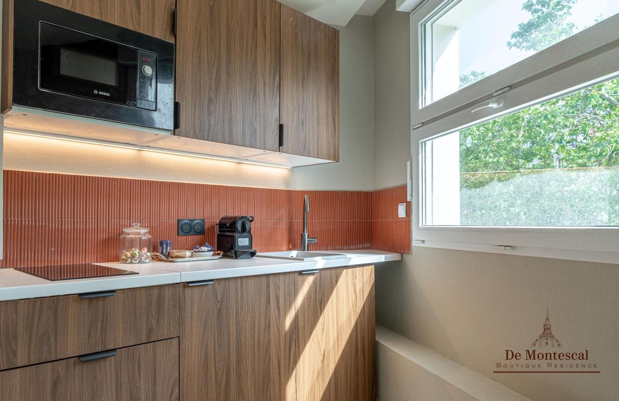 De Montescal - Hot Tub And Ac Cosy Apartment A Prime Location 40M2 Paris Exterior photo